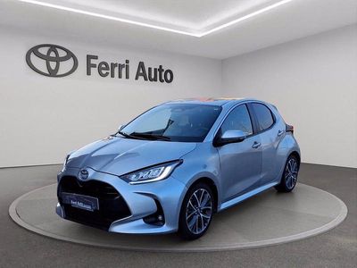 Usata Toyota Yaris Hybrid Lounge 131 CV (96 kW) 2024 Silver met Berlina