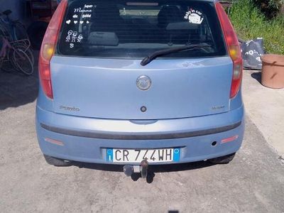 usata Fiat Punto con Gancio traino