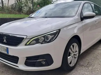 Usata Peugeot 308 SW Business-Line 131 CV (96 kW) 2018 Bianco Station wagon