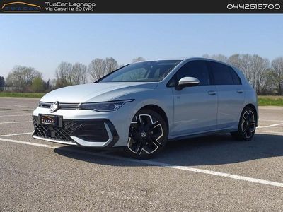 Usata VW Golf VIII R-line Plus 150 CV (110 kW) 2025 Blu/azzurro Berlina