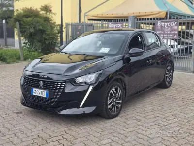 Begagnad Peugeot 208 Allure 101 HK (74 kW) 2020 Svart Halvkombi