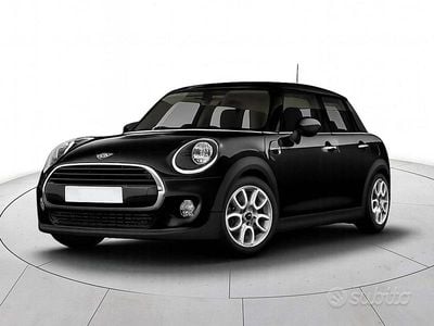 Usata Mini ONE 102 CV (75 kW) 2018 Nero Utilitaria