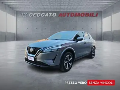 Usado Nissan Qashqai N-Connecta 158 CV (116 kW) 2023 Gris SUV