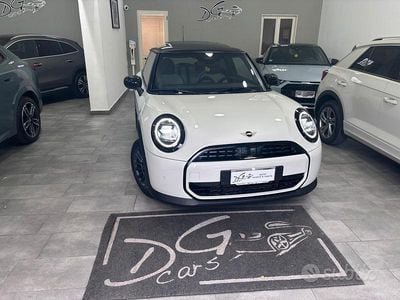 Usata Mini Cooper 114 kW (156 CV) 2025 Bianco Utilitaria