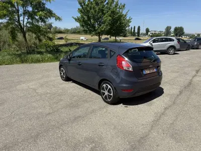 Usata Ford Fiesta Titanium 75 CV (55 kW) 2013 Berlina