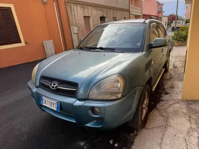 Usata Hyundai Tucson Dynamiq 113 CV (83 kW) 2004 Blu/azzurro SUV