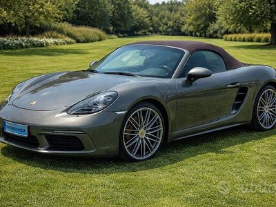 Usata Porsche 718 Boxster 300 CV (220 kW) 2021 Verde Cabrio