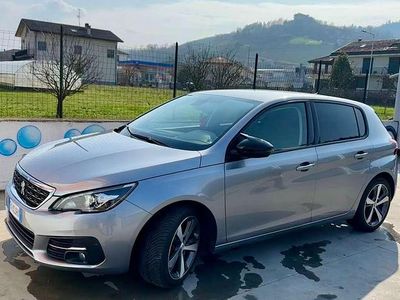 Gebraucht Peugeot 308 131 PS (96 kW) 2019 Grau Limousine