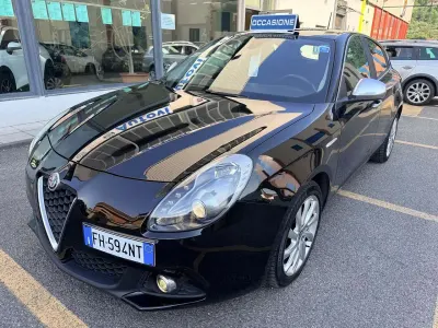 Usata Alfa Romeo Giulietta Super 120 CV (88 kW) 2017 Nero Utilitaria