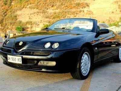 Usata Alfa Romeo Spider 150 CV (110 kW) 1995 Nero Cabrio