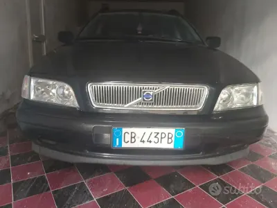 Usata Volvo V40 1998 Nero Station wagon