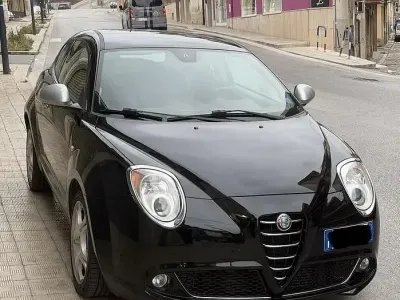 Usata Alfa Romeo MiTo 120 CV (88 kW) 2011 Nero Utilitaria