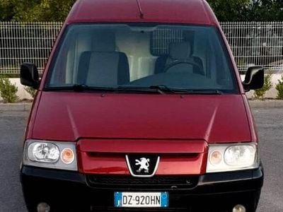 Gebraucht Peugeot Expert 109 PS (80 kW) 2006 Rot Van