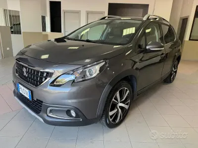 Usata Peugeot 2008 Allure 99 CV (72 kW) 2018 Grigio SUV