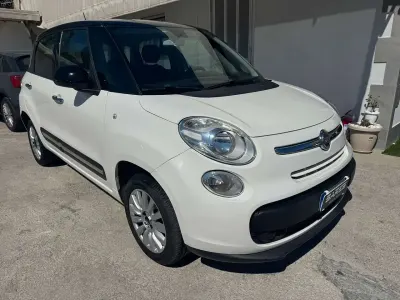 Usata Fiat 500L Lounge 80 CV (58 kW) 2014 Bianco Monovolume