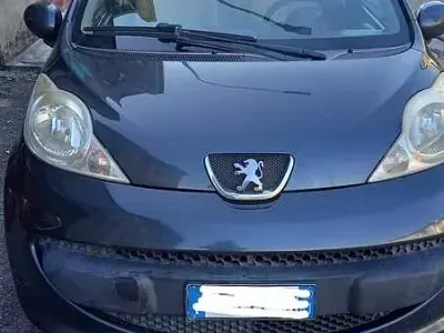 Usata Peugeot 107 68 CV (50 kW) 2006 Nero Utilitaria