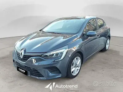 Usata Renault Clio V Business 101 CV (74 kW) 2022 Grigio Berlina