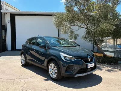 Usata Renault Captur Equilibre 101 CV (74 kW) 2023 Blu SUV