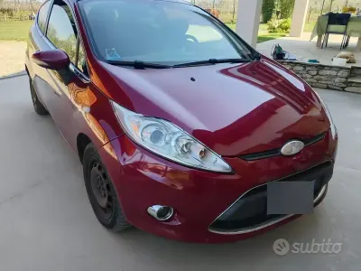 Usata Ford Fiesta 75 CV (55 kW) 2009 Berlina