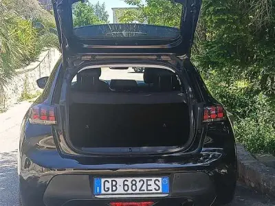 Usata Peugeot 208 Active 75 CV (55 kW) 2021 Utilitaria