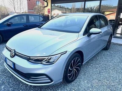 Usata VW Golf VIII Life 150 CV (110 kW) 2022 Grigio Berlina