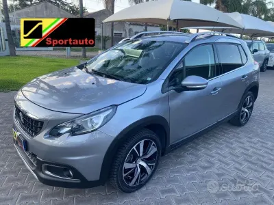 Usata Peugeot 2008 Allure 102 CV (75 kW) 2019 Grigio SUV