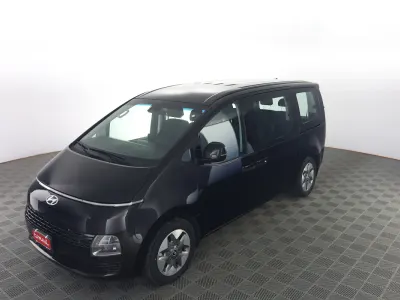 Gebraucht Hyundai Staria 177 PS (130 kW) 2024 Schwarz Van / Kleinbus