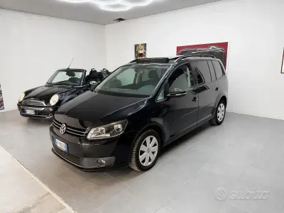 Usata VW Touran Comfortline 105 CV (77 kW) 2011 Nero Monovolume