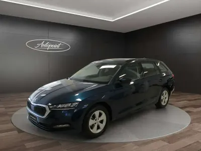 Usata Skoda Octavia Executive 116 CV (85 kW) 2023 Blu/azzurro Station wagon