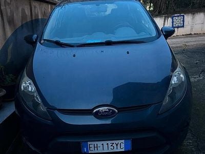 Usata Ford Fiesta 82 CV (60 kW) 2011 Grigio Berlina