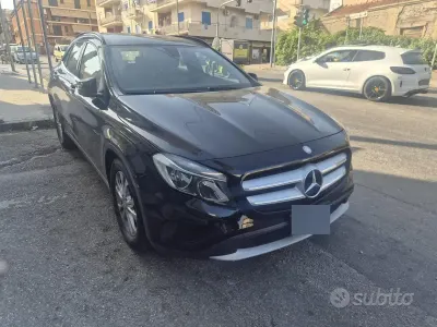 Usata Mercedes GLA180 Executive 109 CV (80 kW) 2017 Nero SUV