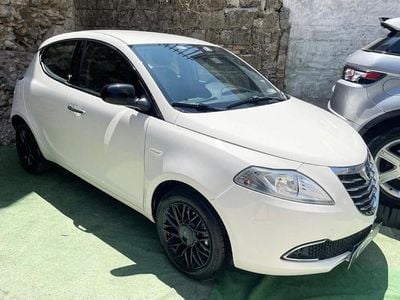 Usata Lancia Ypsilon 69 CV (50 kW) 2013 Bianco Utilitaria