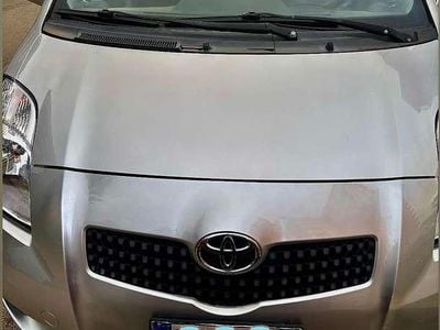 Usata Toyota Yaris 65 CV (47 kW) 2007 Utilitaria