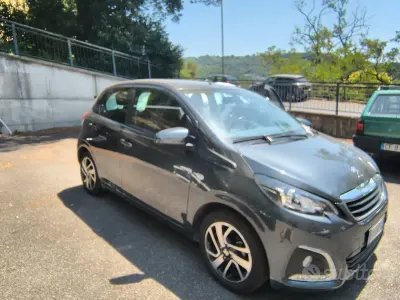 Usata Peugeot 108 Allure 72 CV (52 kW) 2019 Grigio Berlina