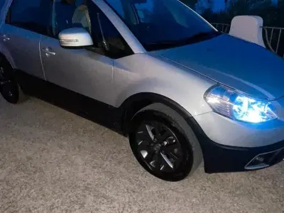 Usata Fiat Sedici 135 CV (99 kW) 2013 Grigio SUV