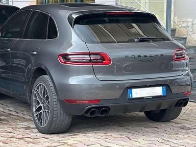 Usata Porsche Macan 249 CV (183 kW) 2015 Grigio SUV