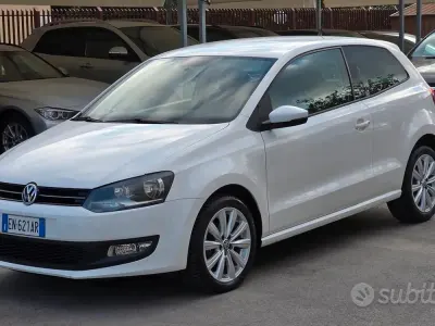 Usata VW Polo Comfortline 75 CV (55 kW) 2012 Bianco Utilitaria