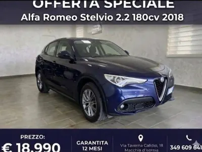 Usata Alfa Romeo Stelvio Executive 179 CV (131 kW) 2018 Blu/azzurro SUV