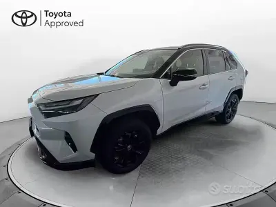 Usata Toyota RAV4 Style 218 CV (160 kW) 2023 Bianco SUV