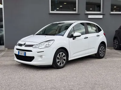 Usata Citroën C3 Live 68 CV (50 kW) 2016 Bianco / pastello Berlina