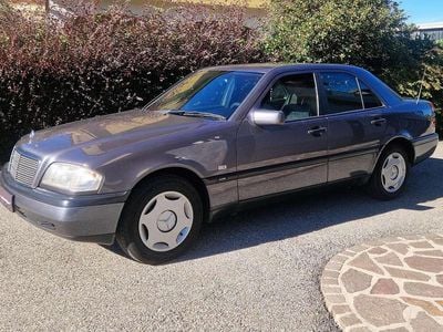 Usata Mercedes C180 Classic 122 CV (89 kW) 1995 Grigio Berlina