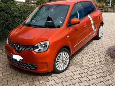 Usata Renault Twingo Vibes 30 kW (42 CV) 2021 Arancione Utilitaria