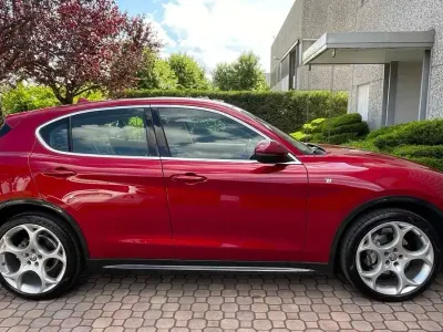 Usata Alfa Romeo Stelvio 209 CV (153 kW) 2021 Rosso SUV