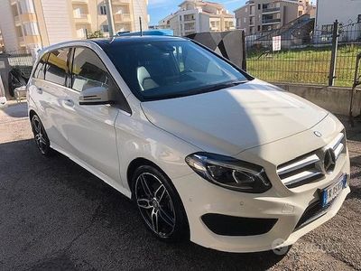Usata Mercedes B200 Premium 136 CV (100 kW) 2017 Bianco Monovolume
