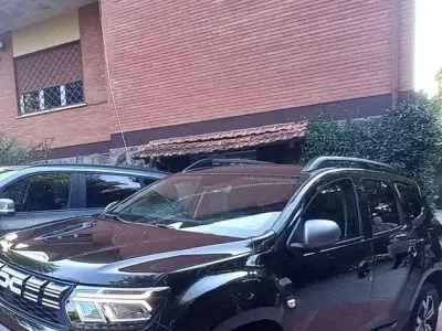 Usata Dacia Duster Journey 101 CV (74 kW) 2023 Nero SUV
