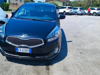 Usata Kia Carens 115 CV (84 kW) 2014 Nero Monovolume