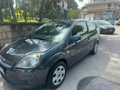 Usata Ford Fiesta 80 CV (58 kW) 2007 Utilitaria