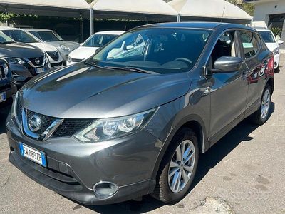 Usata Nissan Qashqai Acenta 110 CV (80 kW) 2015 Grigio SUV