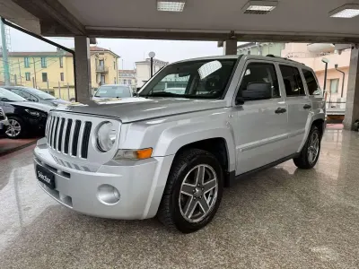 Usata Jeep Patriot Limited 140 CV (102 kW) 2008 Grigio SUV