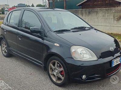 Usata 2002 Toyota Yaris Utilitaria | 2700 € (Buon prezzo)